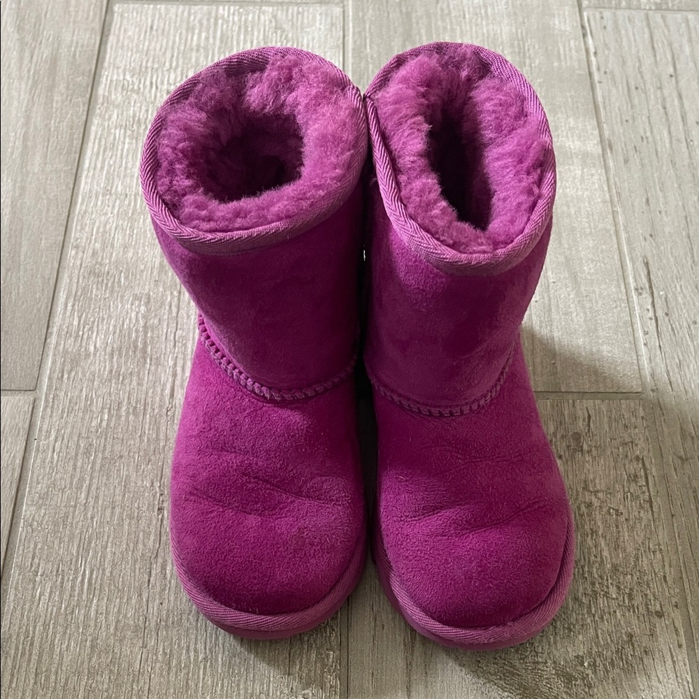 Girls UGG Boots in Purple, Size 11